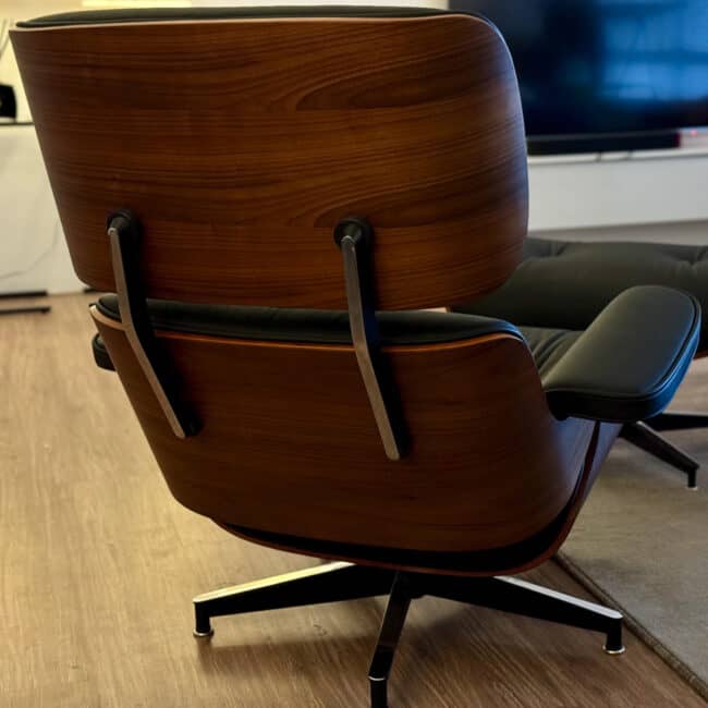 Outlet Lounge Chair Zwart Walnoot XL en Ottoman