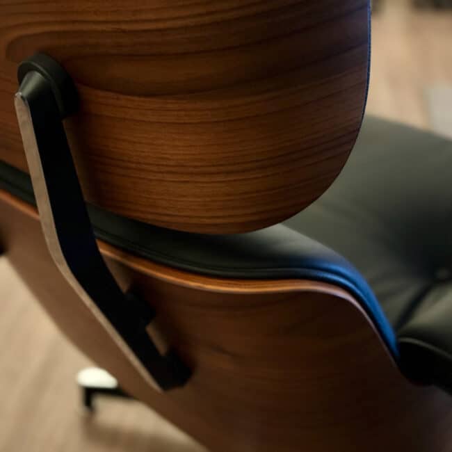 Outlet Lounge Chair Zwart Walnoot XL en Ottoman